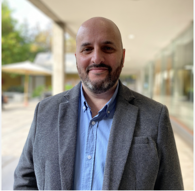 Profesor Docente Asistente. Teología UC